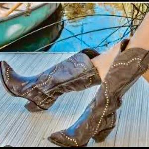 WORN ONCE Idyllwind Snip Toe Boots Miranda Lambert from Boot Barn